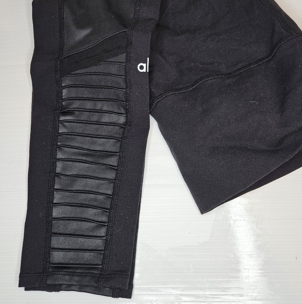 Alo Yoga High Waist Moto Legging - Picture 5 of 7
